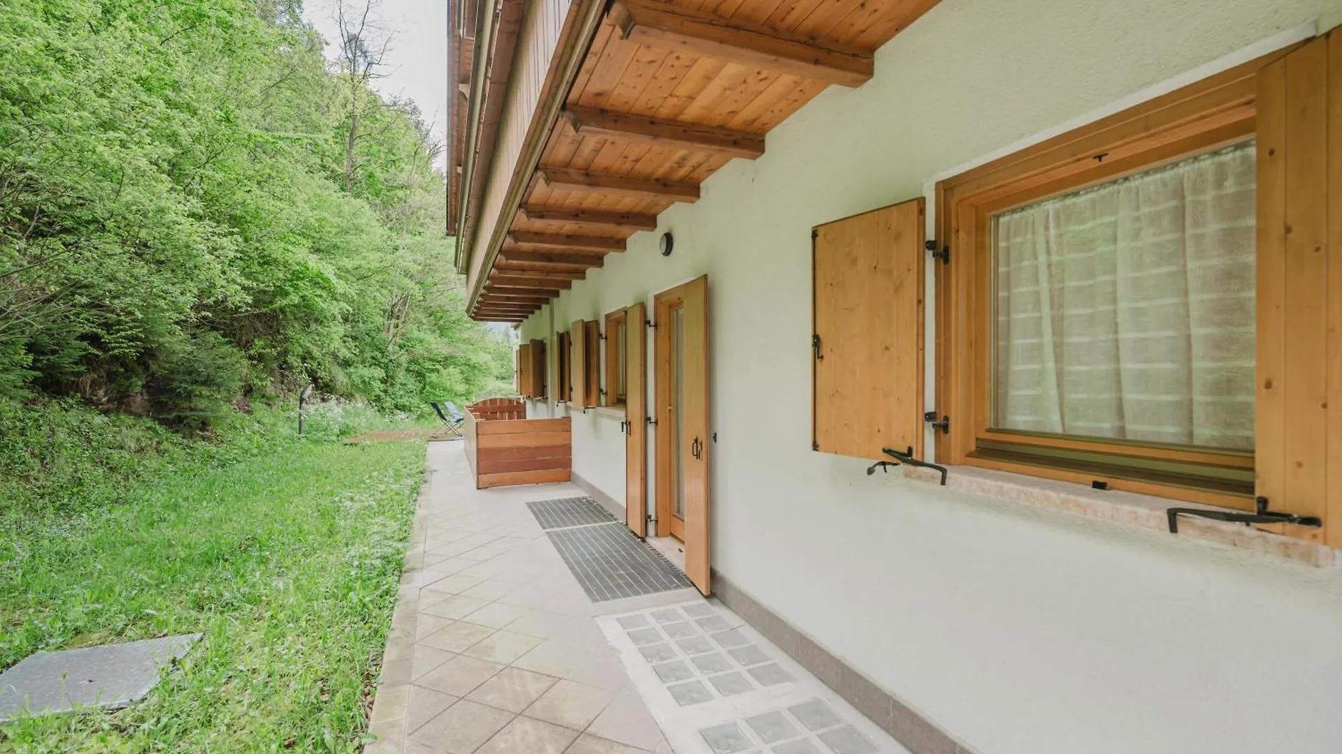 I Folli Di Alleghe Apartment - Parking & Wi-Fi Le Grazie  Italia
